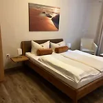 Отель Rosenboom